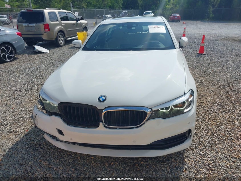 VIN WBAJA5C55KWW09717 2019 BMW 530I