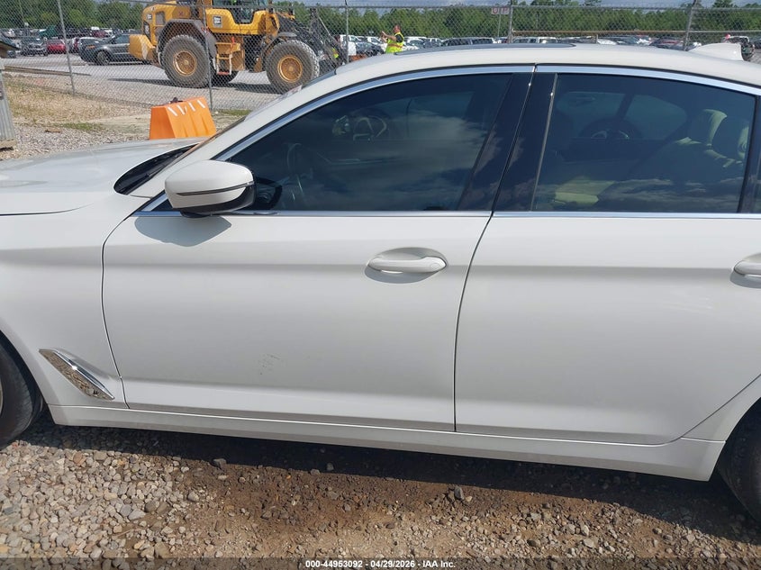VIN WBAJA5C55KWW09717 2019 BMW 530I