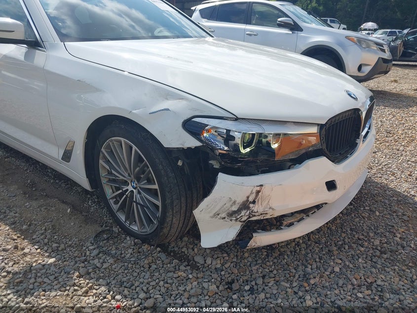 VIN WBAJA5C55KWW09717 2019 BMW 530I