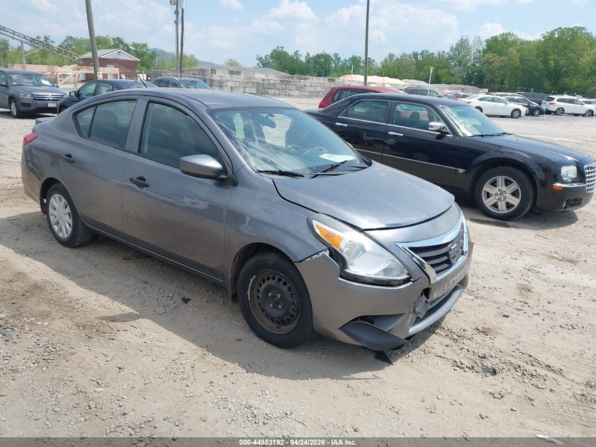 NISSAN VERSA 2017. Lot# 44953192. VIN 3N1CN7AP9HL893158. Photo 1