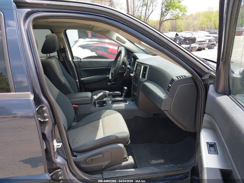 2010 Jeep Grand Cherokee Laredo
