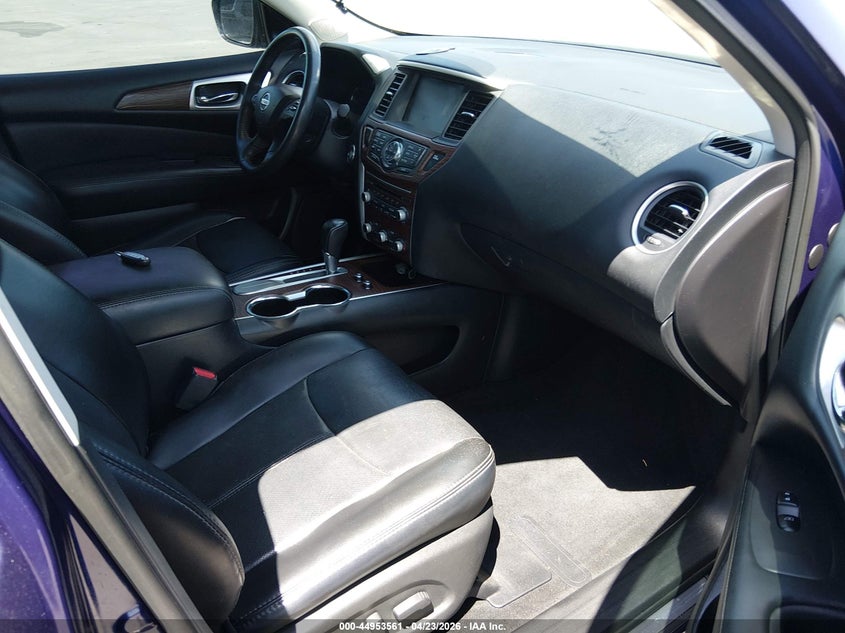 2017 Nissan Pathfinder Platinum