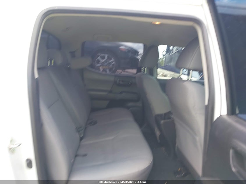 2018 Toyota Tacoma Sr VIN: 5TFAX5GN5JX131805 Lot: 44953579