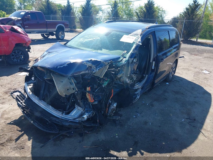 2018 Chrysler Pacifica Hybrid Limited 2C4RC1N73JR293636 photo 1