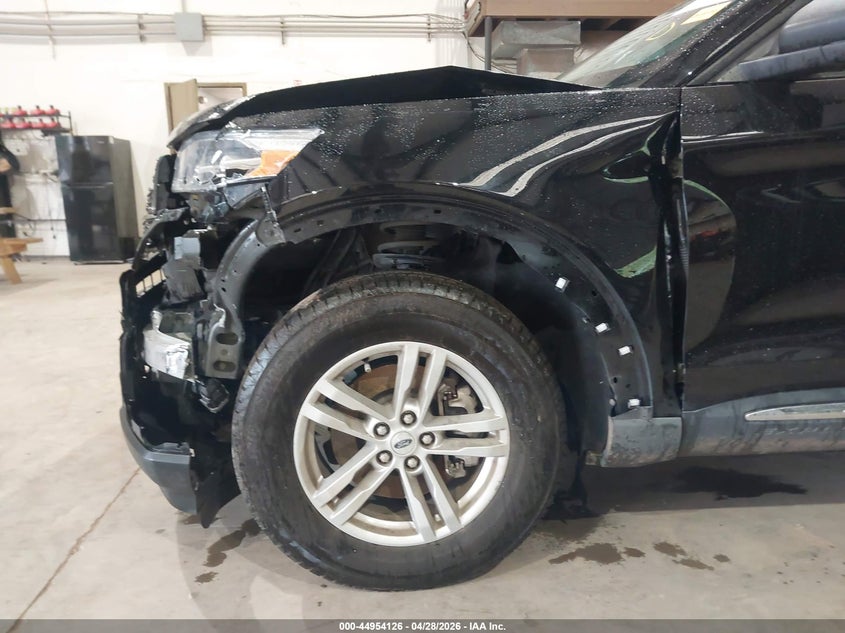2022 FORD EXPLORER XLT · Фото 6