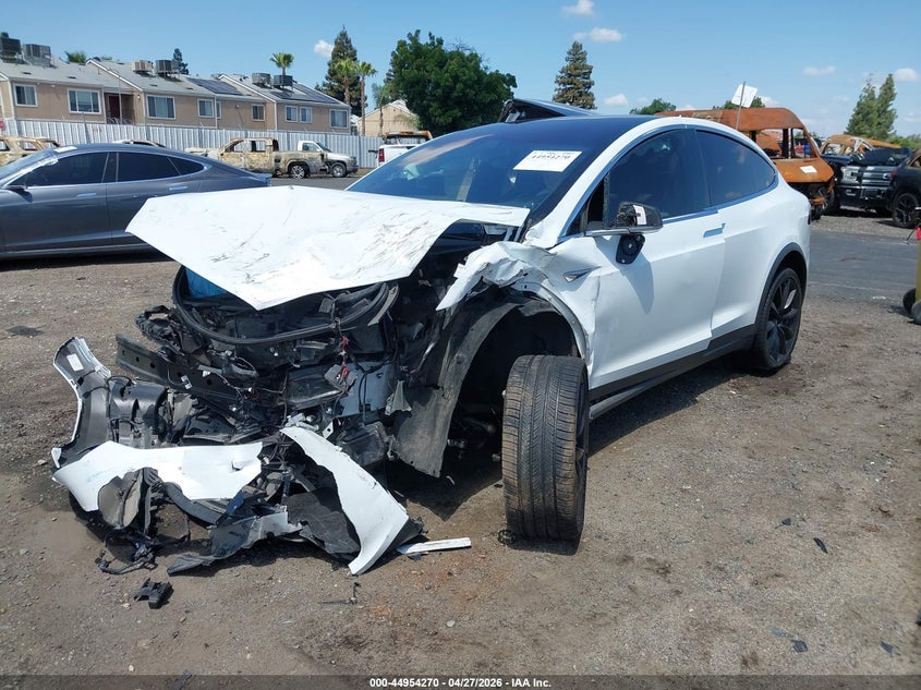 2018 Tesla Model X 100d/75d/P100d 5YJXCAE26JF126906 photo 1