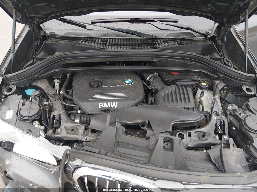 VIN: WBXHT3C33J5F90366 2018 BMW X1 XDRIVE28I