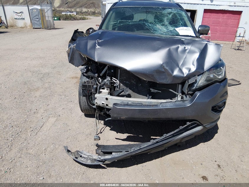 2017 NISSAN PATHFINDER auction photo 6