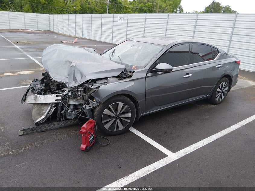 2021 NISSAN ALTIMA auction photo 2