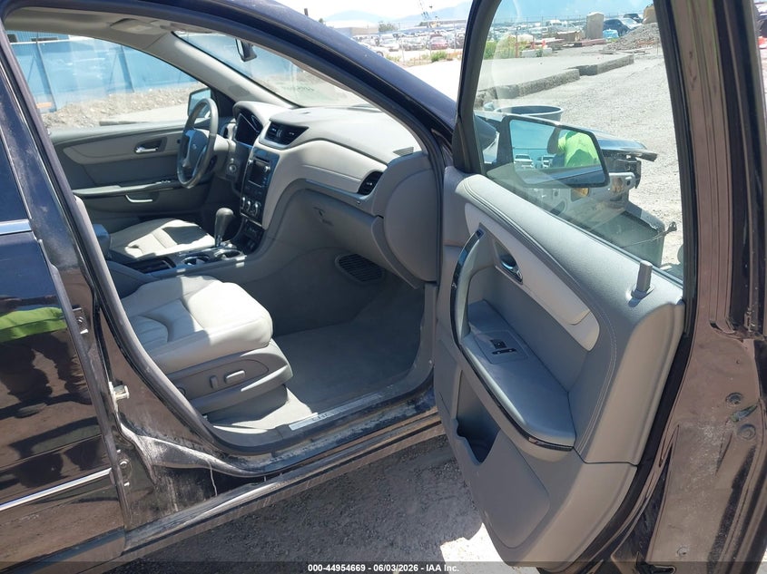 2016 CHEVROLET TRAVERSE auction photo 5