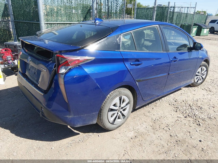 2017 TOYOTA PRIUS auction photo 4
