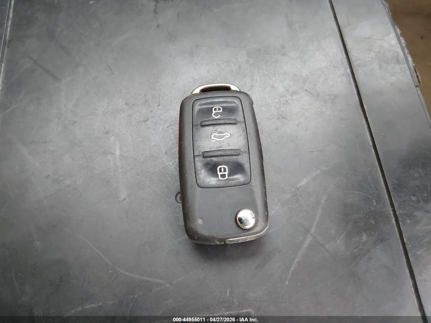 2013 Volkswagen Eos Lux VIN: WVWFW8AHXDV001984 Lot: 44955011
