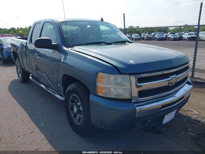 CHEVROLET SILVERADO 1500 2011. Lot# 44955812. VIN 1GCRCREA1BZ150783. Photo 1