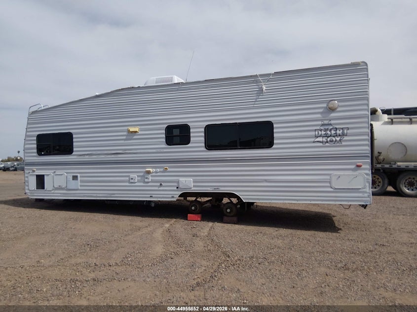 2003 DESERT FOX TOY HAULER SERIES M- auction photo 6