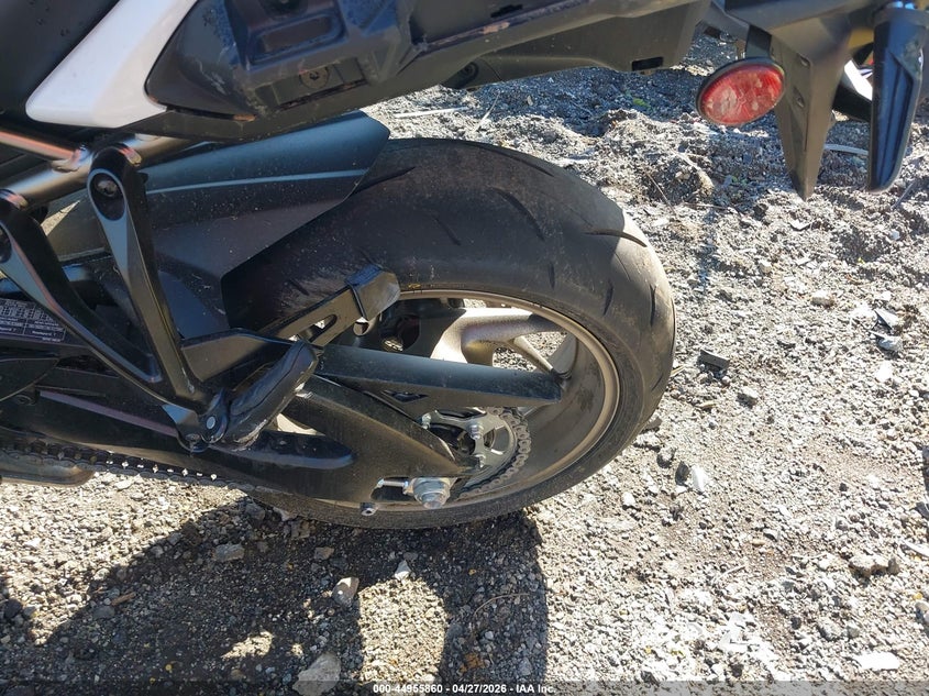 2026 Suzuki Gsx1000 Gt/Gt+ VIN: JS1EK12B5T7100170 Lot: 44955860