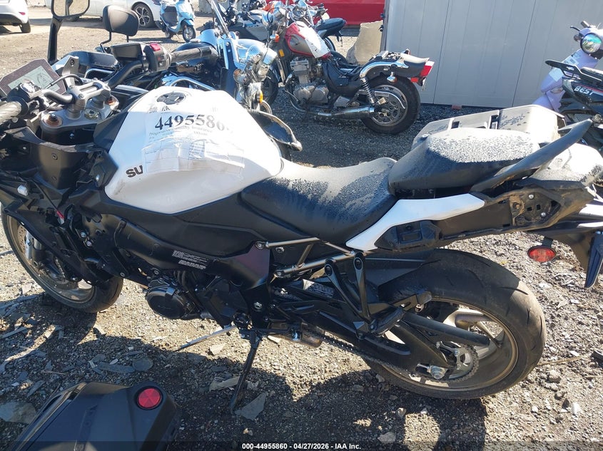 2026 Suzuki Gsx1000 Gt/Gt+ VIN: JS1EK12B5T7100170 Lot: 44955860
