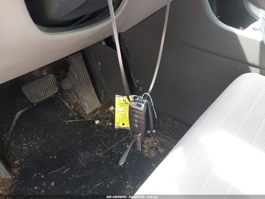 VIN KNDPMCAC6H7246521 2017 KIA SPORTAGE LX