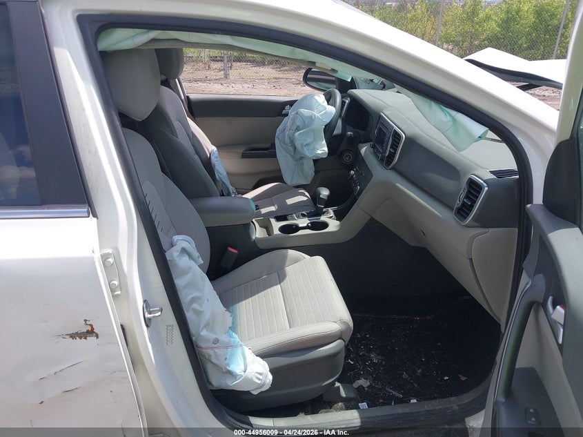 VIN KNDPMCAC6H7246521 2017 KIA SPORTAGE LX