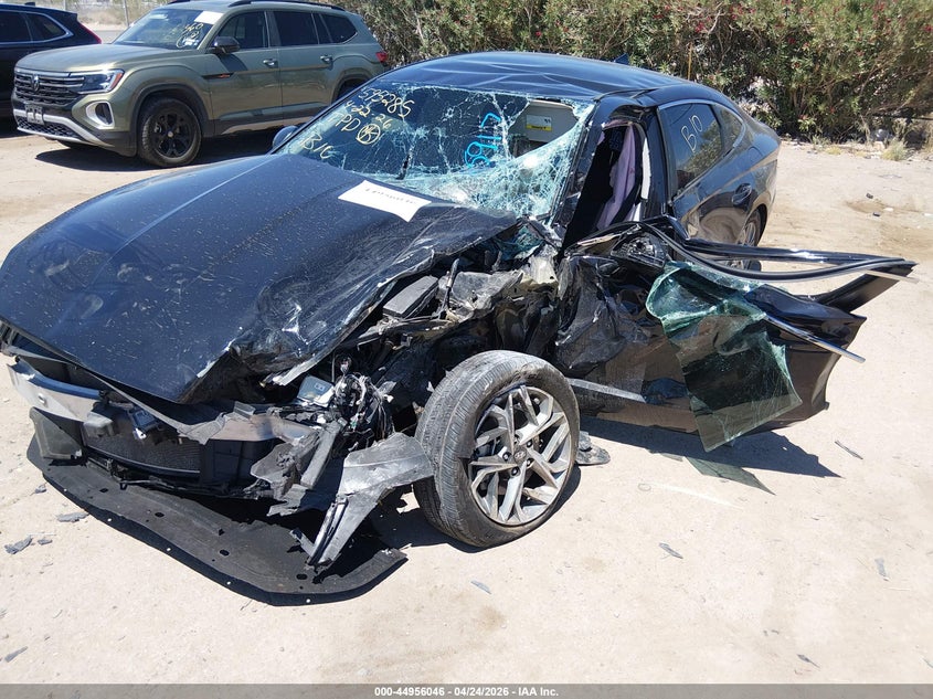 2023 HYUNDAI SONATA auction photo 2