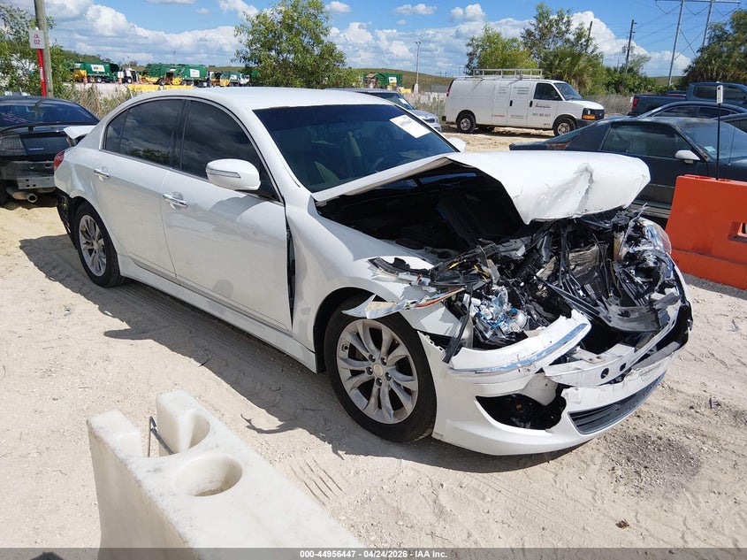 2013 HYUNDAI GENESIS 3.8