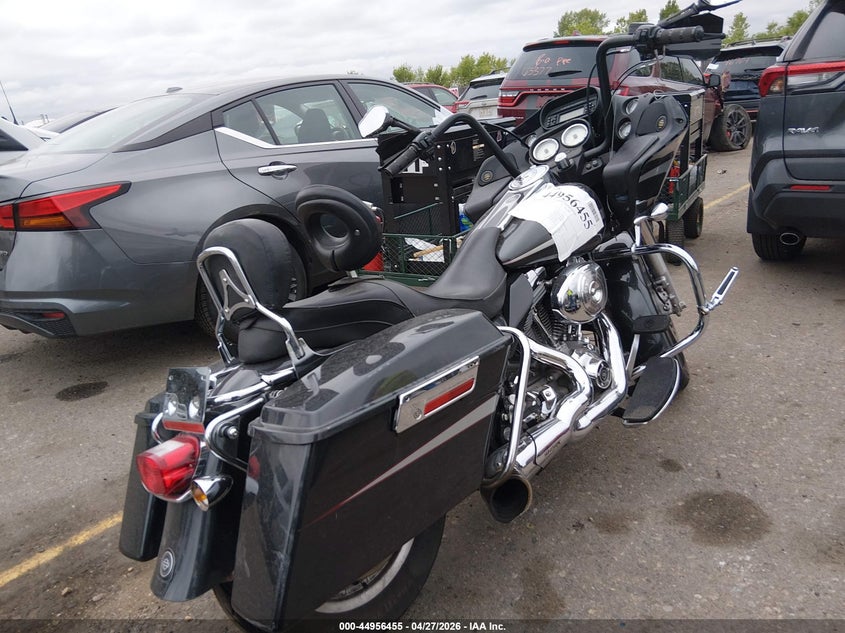 2006 HARLEY-DAVIDSON FLTRI auction photo 4