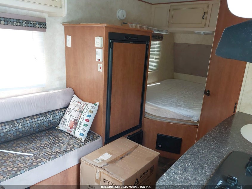 2011 APEX APEX COACHMAN 17 FOOT CAM auction photo 5