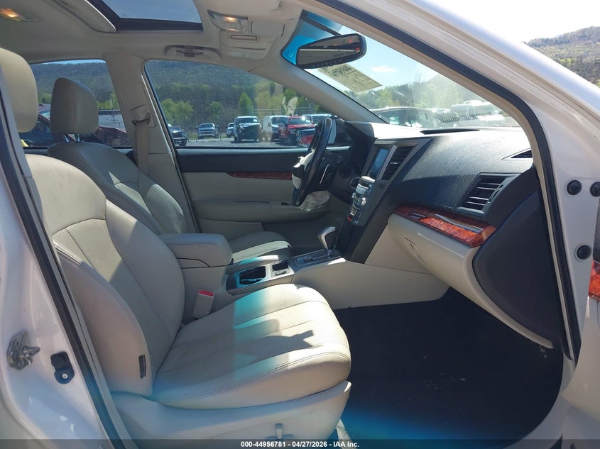 2010 SUBARU LEGACY auction photo 5