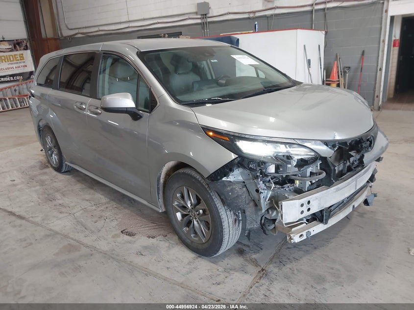 2024 Toyota Sienna Le