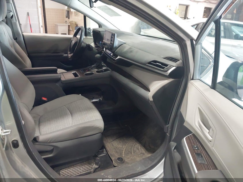 2024 Toyota Sienna Le