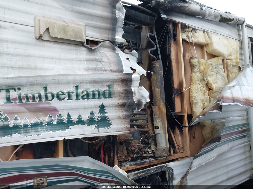2002 TIMBERLAND TRAVEL TRAILER auction photo 6