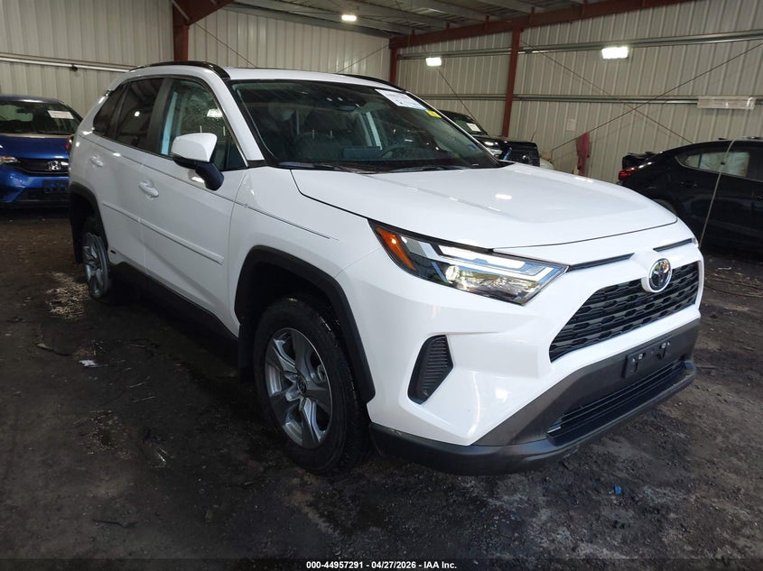 2025 TOYOTA RAV4 HYBRID XLE