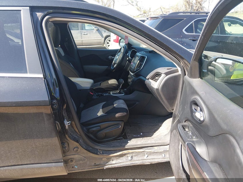 2014 JEEP CHEROKEE auction photo 5