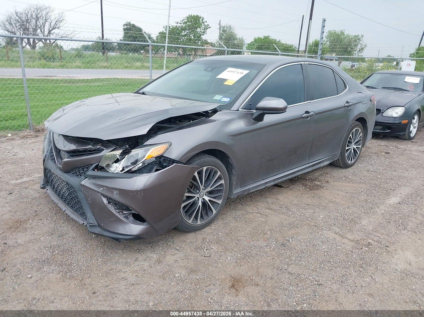 2019 TOYOTA CAMRY auction photo 2