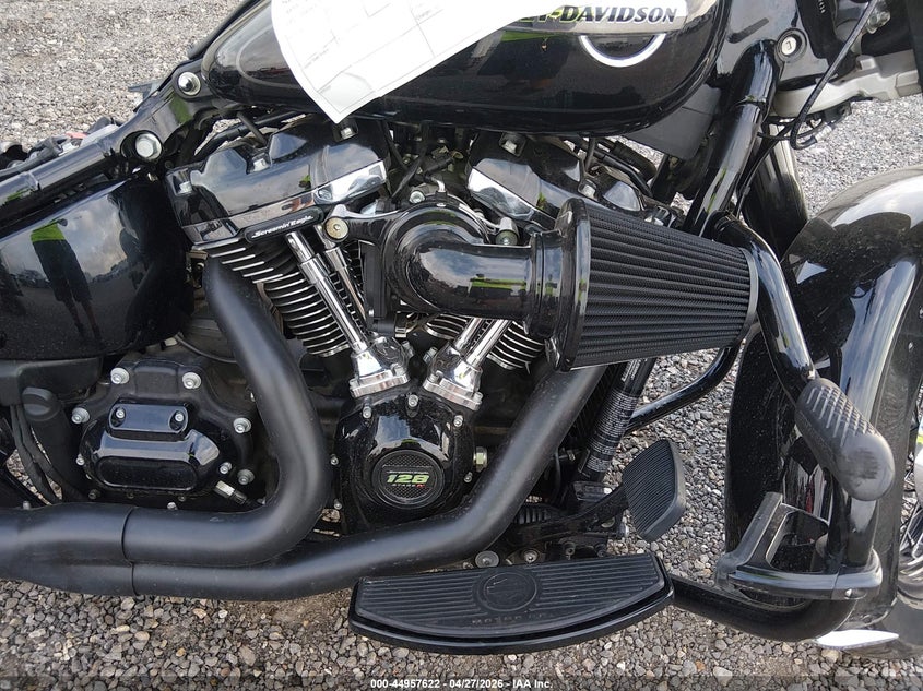 2018 Harley-Davidson Flhc Heritage Classic VIN: 1HD1YAJ1XJC038943 Lot: 44957622