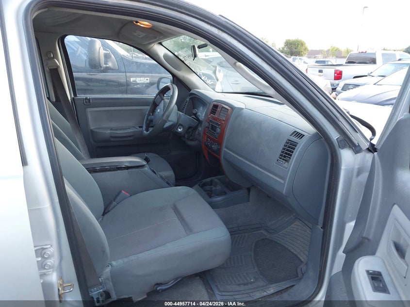 2005 Dodge Dakota Slt