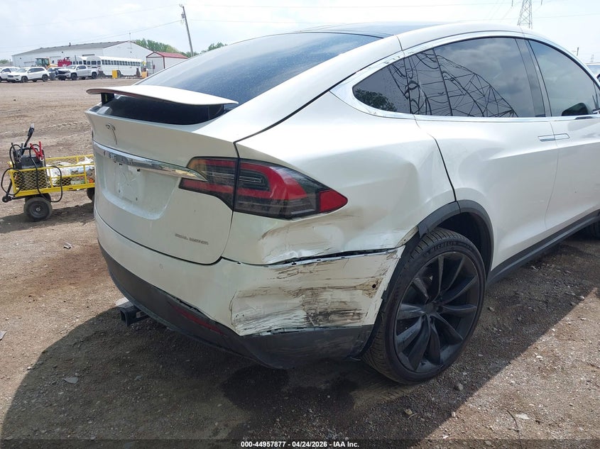 2020 Tesla Model X Long Range Dual Motor All-Wheel Drive/Long Range Plus Dual Motor All-Wheel Drive VIN: 5YJXCBE22LF231631 Lot: 44957877