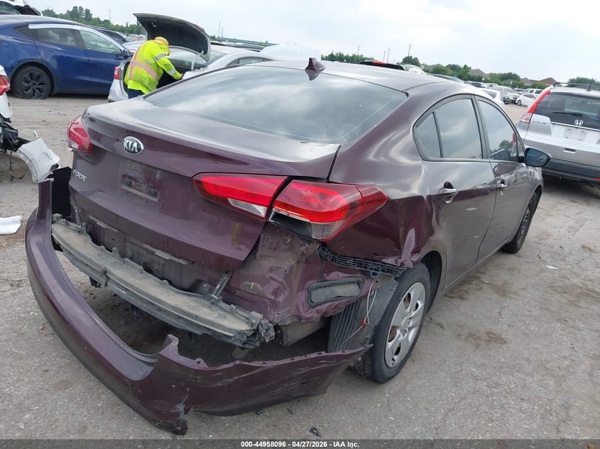 Vin: 3kpfk4a78je185706, lot: 45455497, kia forte lx 20184