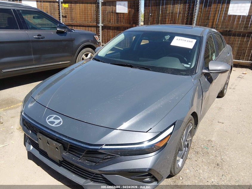 2025 Hyundai Elantra Limited