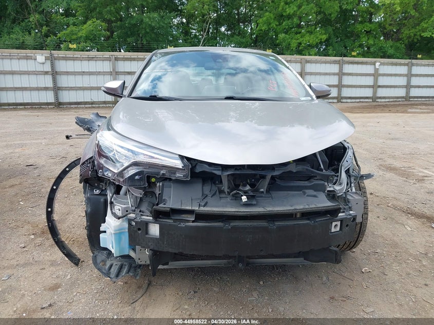 TOYOTA C-HR - zdjęcie 13