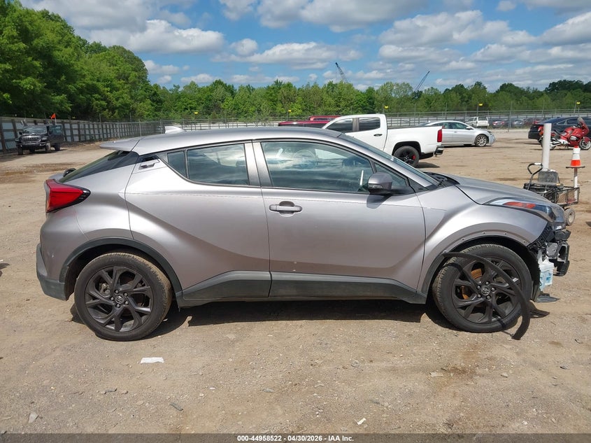 TOYOTA C-HR - zdjęcie 14