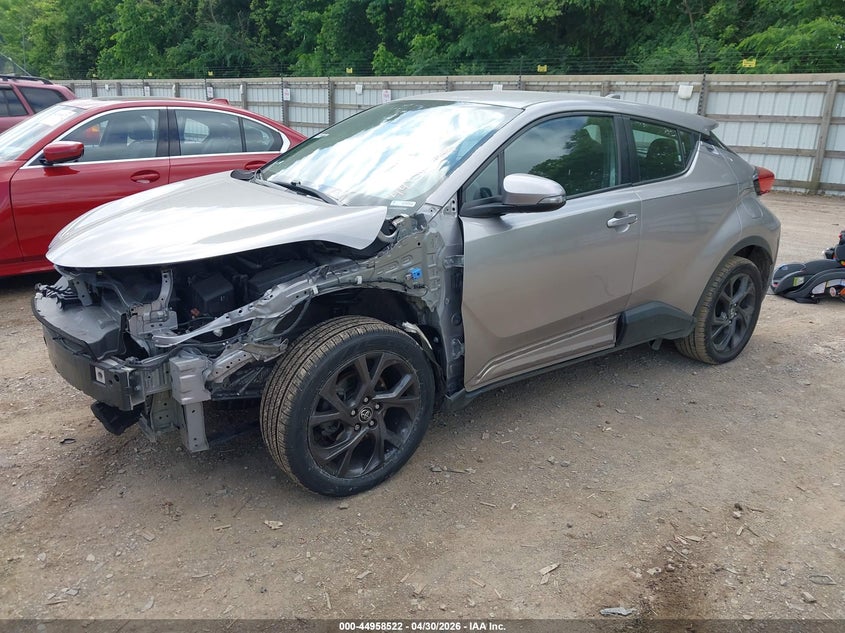 TOYOTA C-HR - zdjęcie 2
