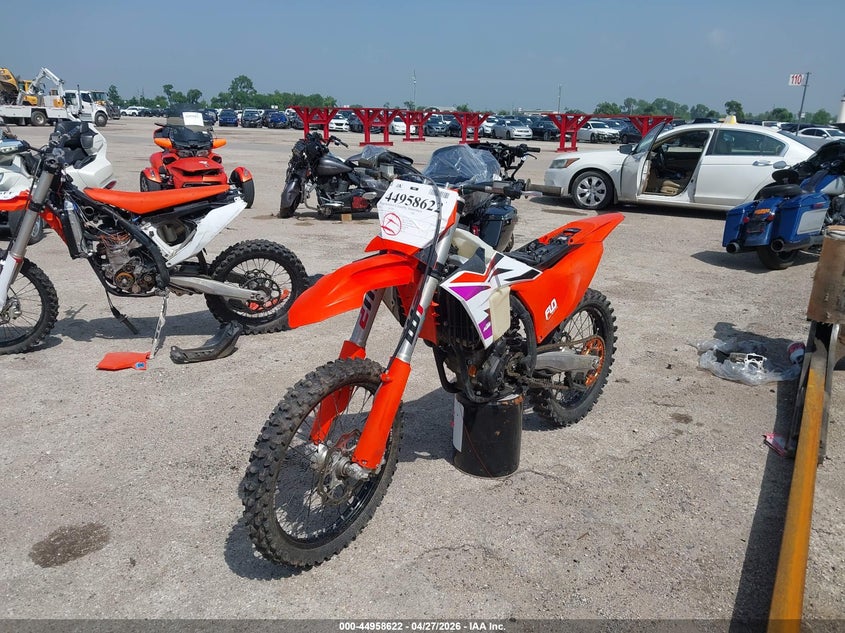 2025 KTM 250 MOTO 1