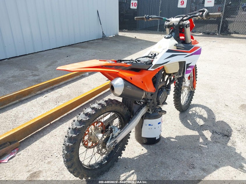 2025 KTM 250 MOTO 1