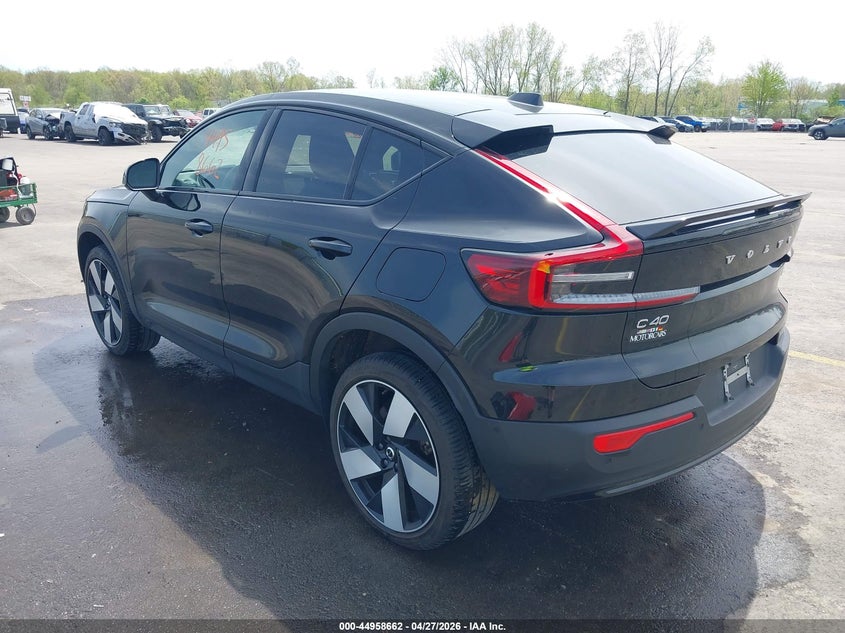 2024 VOLVO C40 RECHARGE PURE ELECTRIC auction photo 3