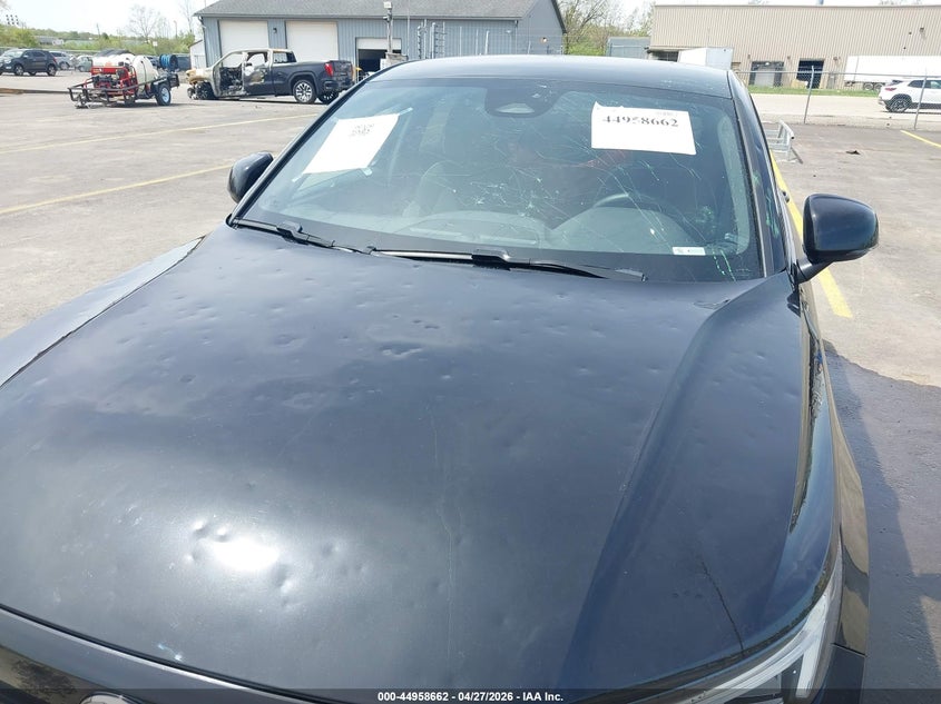 2024 VOLVO C40 RECHARGE PURE ELECTRIC auction photo 6