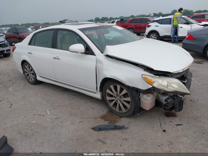 2011 TOYOTA AVALON LIMITED
