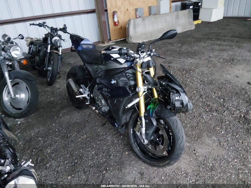 2015 BMW S 1000 — zdjęcie z aukcji