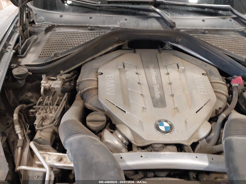 2011 BMW X5 SPORT UTILITY VEHICLE 4.4L V-8 DI, DOHC, VVT, TURBO, 400HP