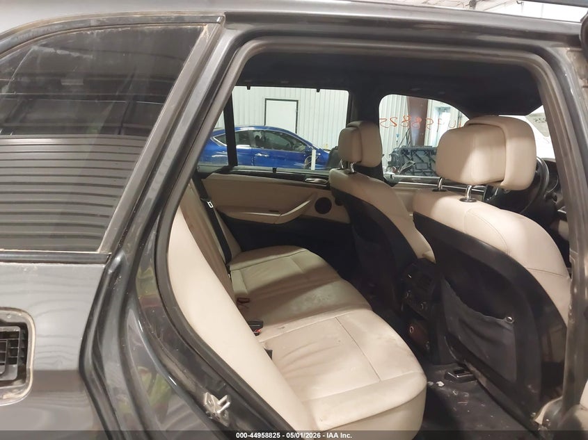 2011 BMW X5 SPORT UTILITY VEHICLE 4.4L V-8 DI, DOHC, VVT, TURBO, 400HP