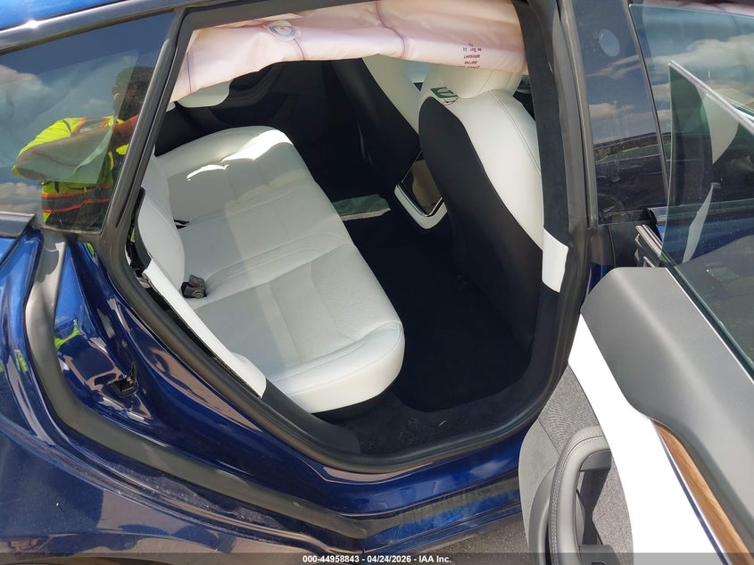 2022 Tesla Model S Dual Motor All-Wheel Drive VIN: 5YJSA1E52NF493978 Lot: 44958843